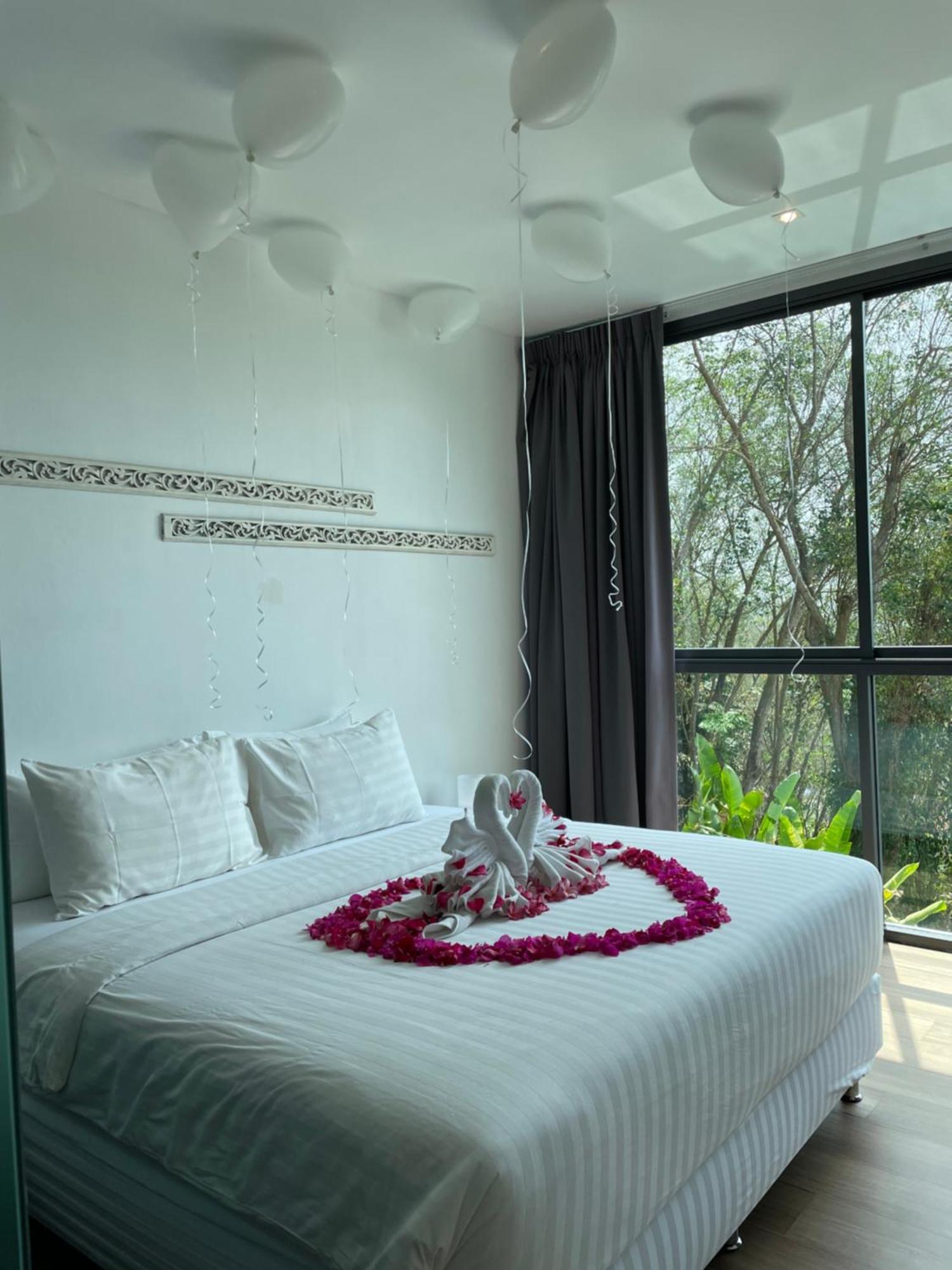 Baan Saint-Tropez Seaview Villas Kata Beach Exterior foto