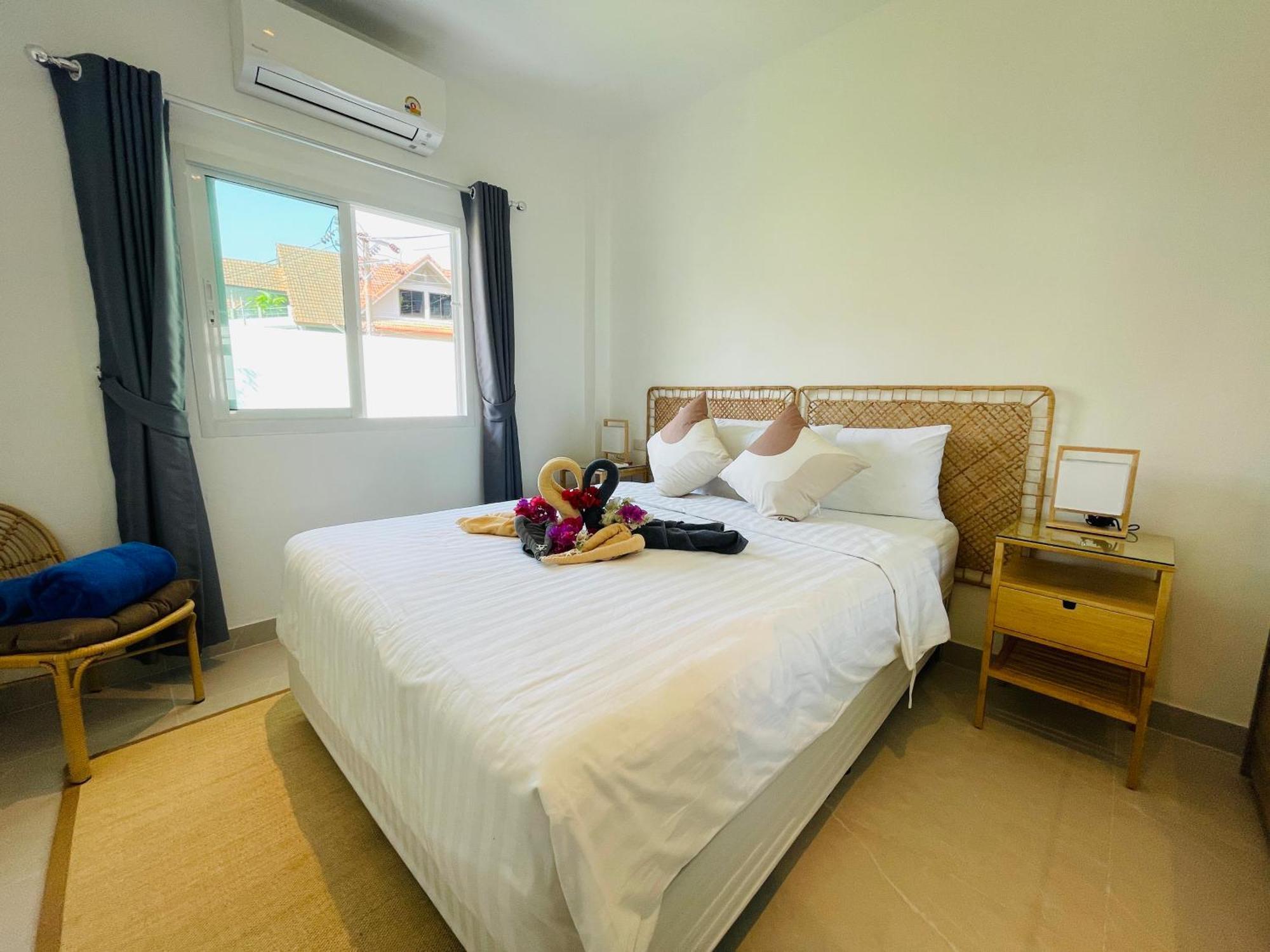 Baan Saint-Tropez Seaview Villas Kata Beach Exterior foto