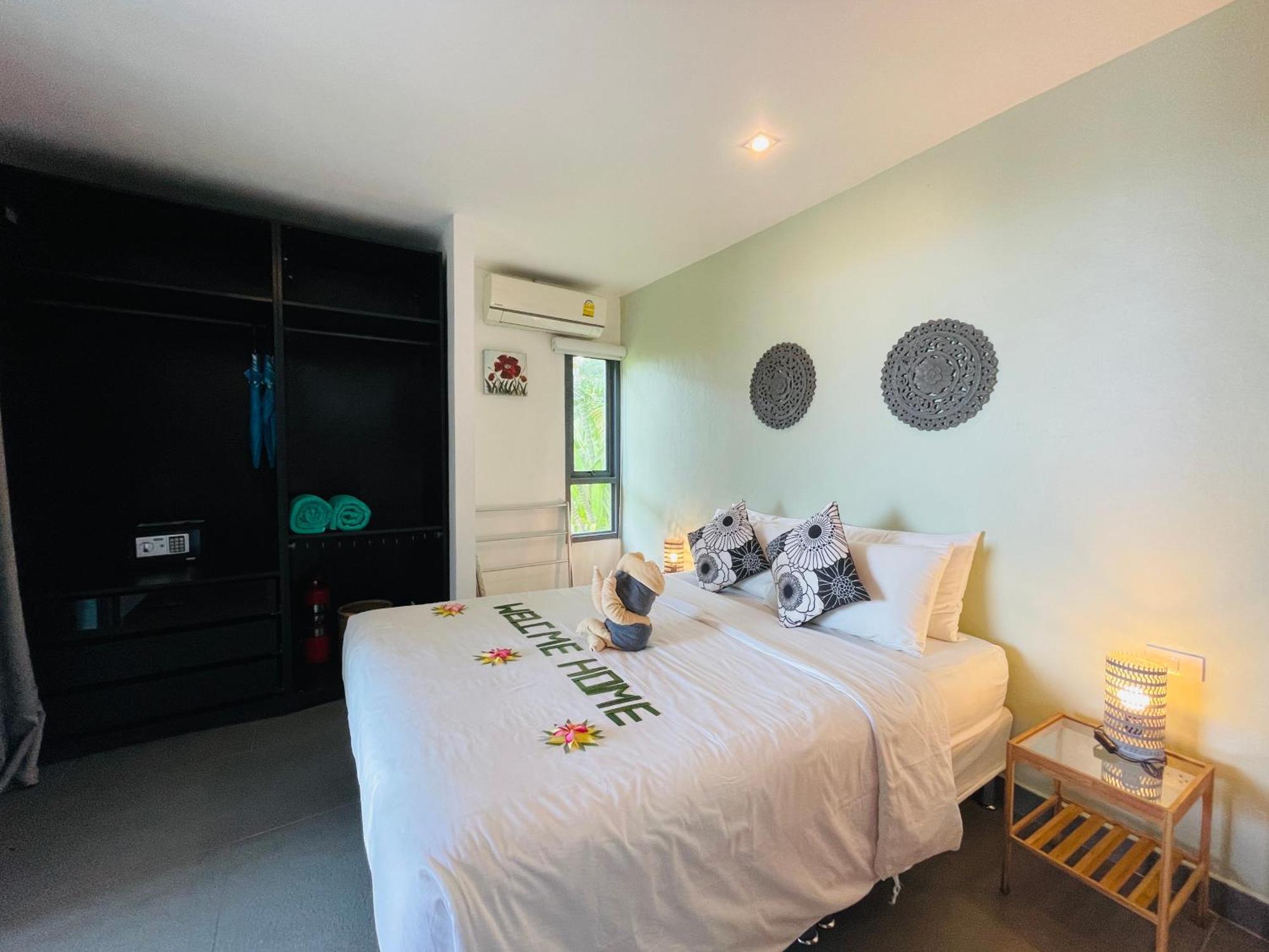 Baan Saint-Tropez Seaview Villas Kata Beach Exterior foto